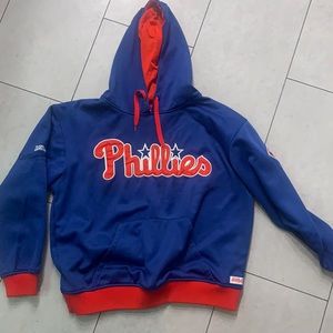 LIKE NEW condition officially licensed Phillies hoodie - men’s L